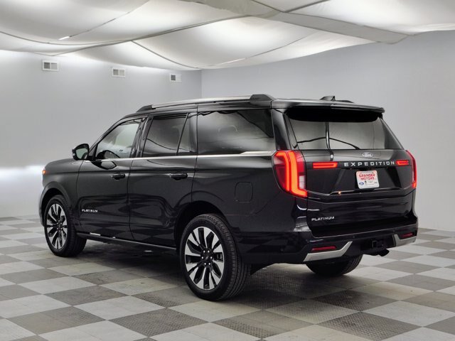 Certified 2025 Ford Expedition Platinum w/ Driver's Package AWD/4WD image 9