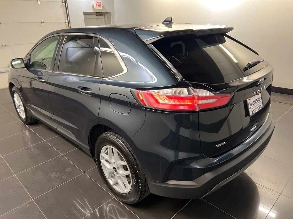 Certified 2024 Ford Edge SEL w/ Convenience Package AWD/4WD image 2