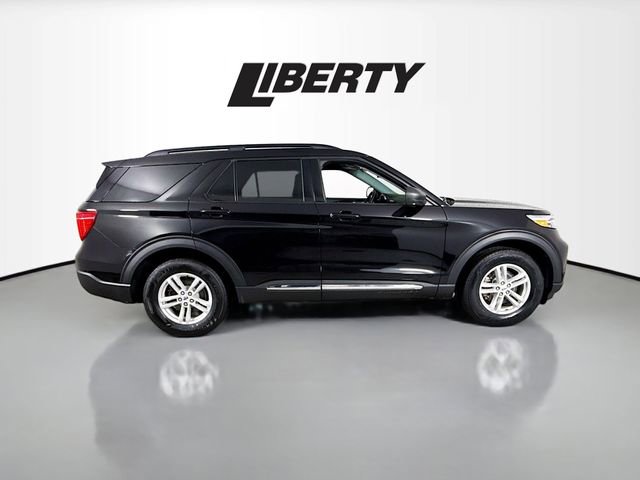 Certified 2022 Ford Explorer XLT w/ Equipment Group 202A image 8