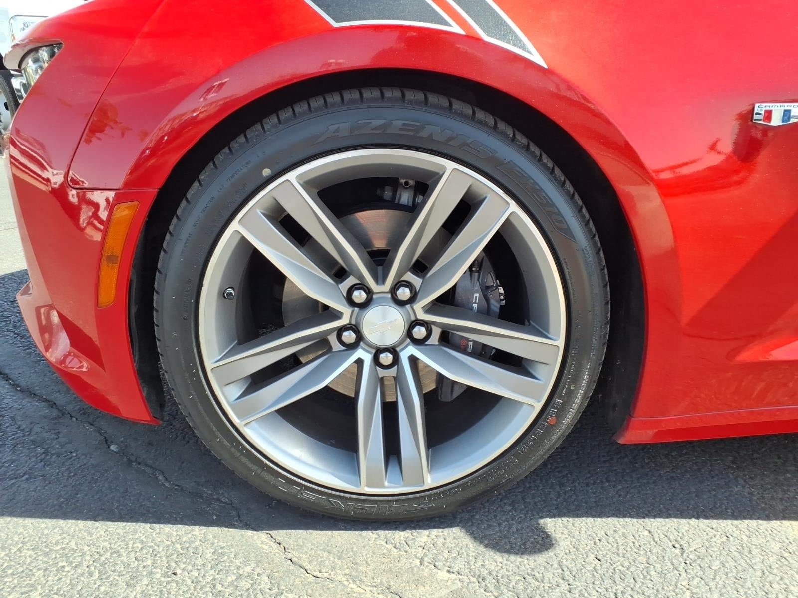 Used 2018 Chevrolet Camaro SS RWD image 9
