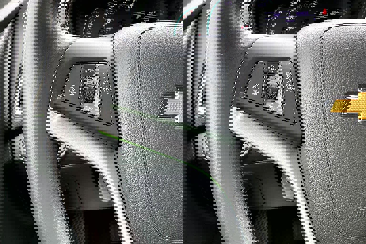 Used 2020 Chevrolet Trax LT w/ LT Convenience Package image 23