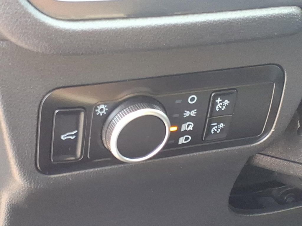 Certified 2022 Ford Escape SE w/ SE Sport Appearance Package FWD image 16