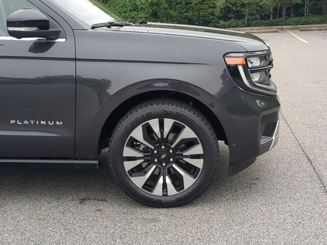 Certified 2025 Ford Expedition Max Platinum w/ Driver's Package AWD/4WD image 11
