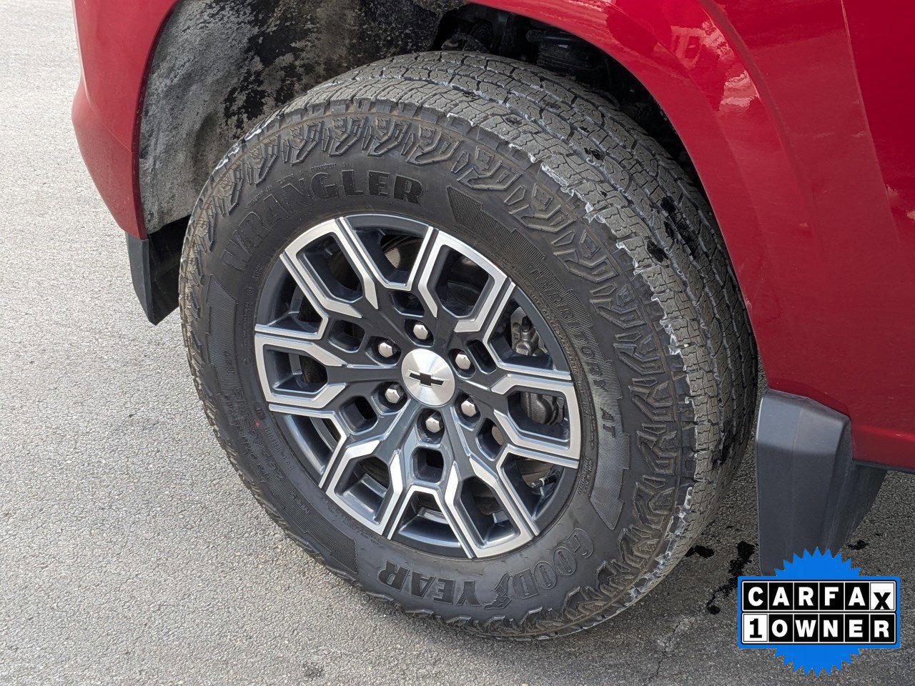 Used 2024 Chevrolet Colorado Z71 w/ Z71 Convenience Package 2 image 9