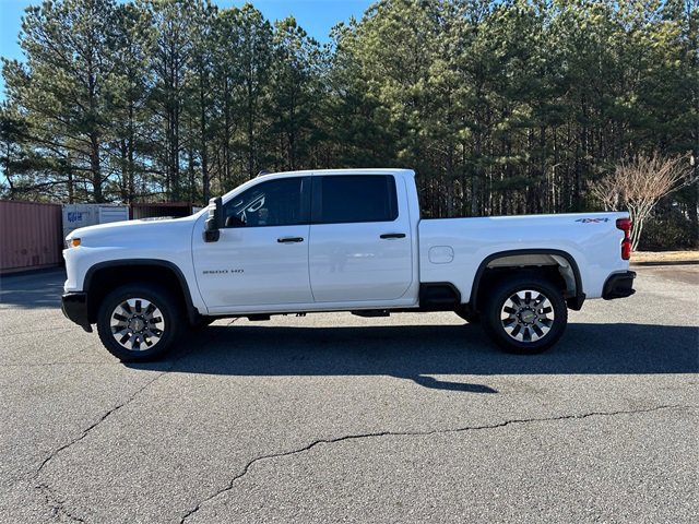 Used 2024 Chevrolet Silverado 2500 Custom w/ Custom Convenience Package image 2