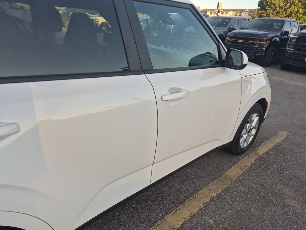 Used 2024 Kia Soul LX w/ LX Technology Package FWD image 22
