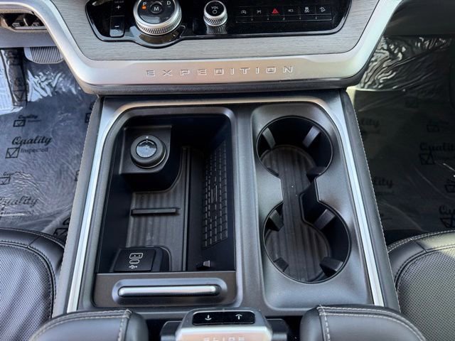 Certified 2025 Ford Expedition Platinum image 21