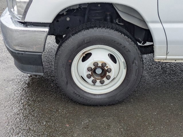 Certified 2024 Ford E-350 and Econoline 350 Super Duty w/ Power Windows & Locks Group image 11