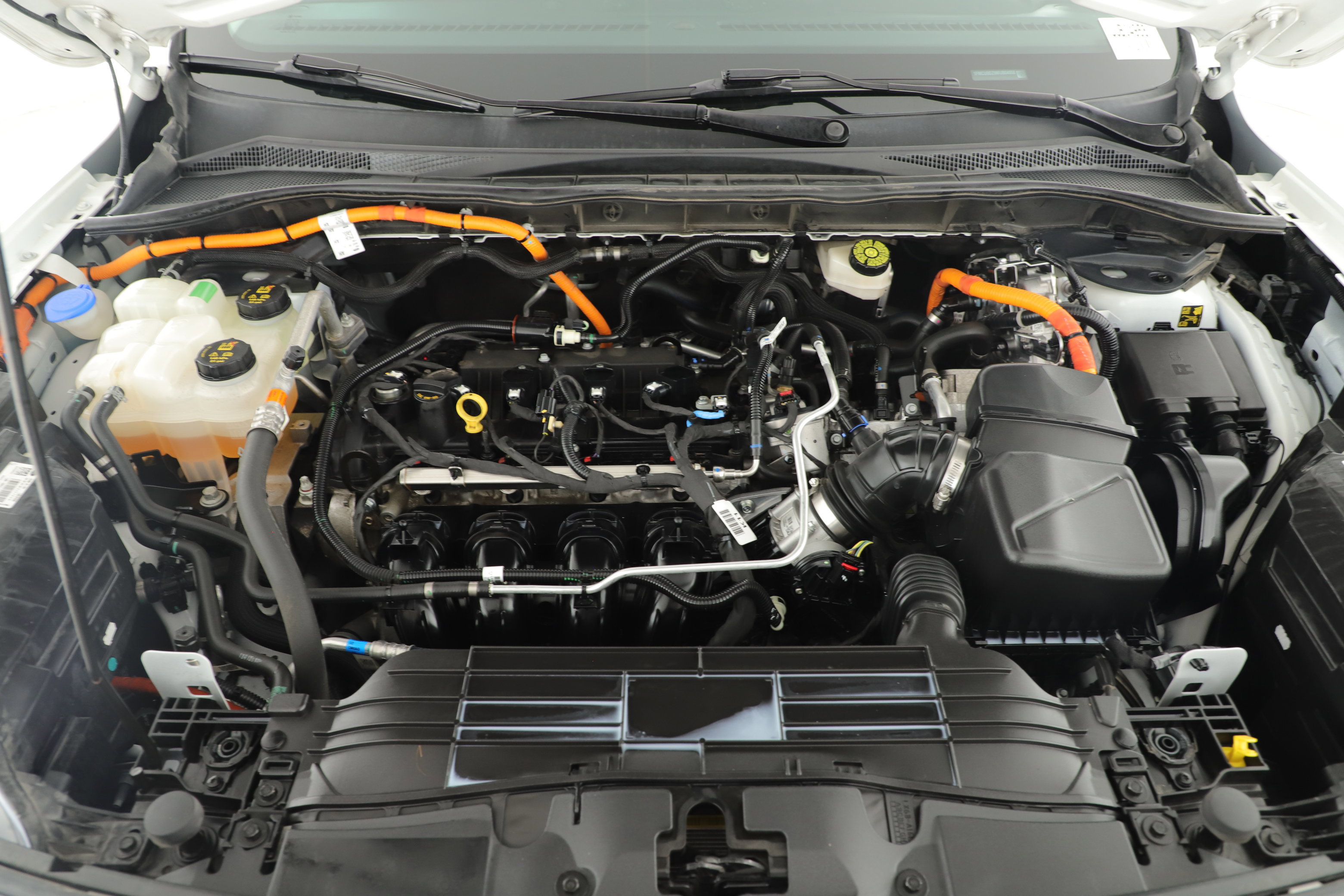 Certified 2021 Ford Escape Titanium image 6