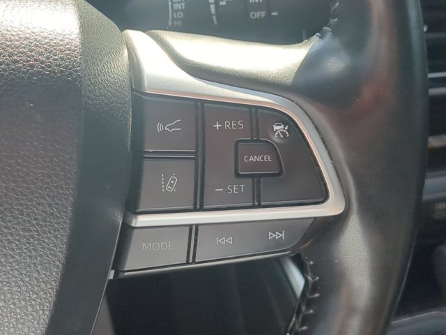 Used 2023 Toyota Highlander Limited FWD image 19