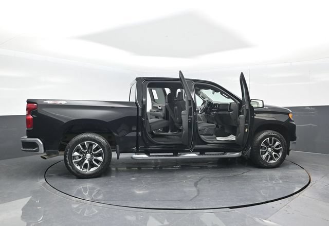 Used 2024 Chevrolet Silverado 1500 LT AWD/4WD image 27
