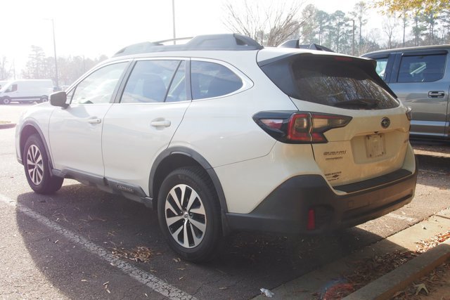 Used 2020 Subaru Outback Premium image 2
