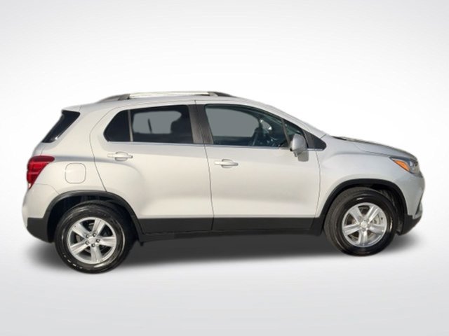 Used 2019 Chevrolet Trax LT FWD image 12