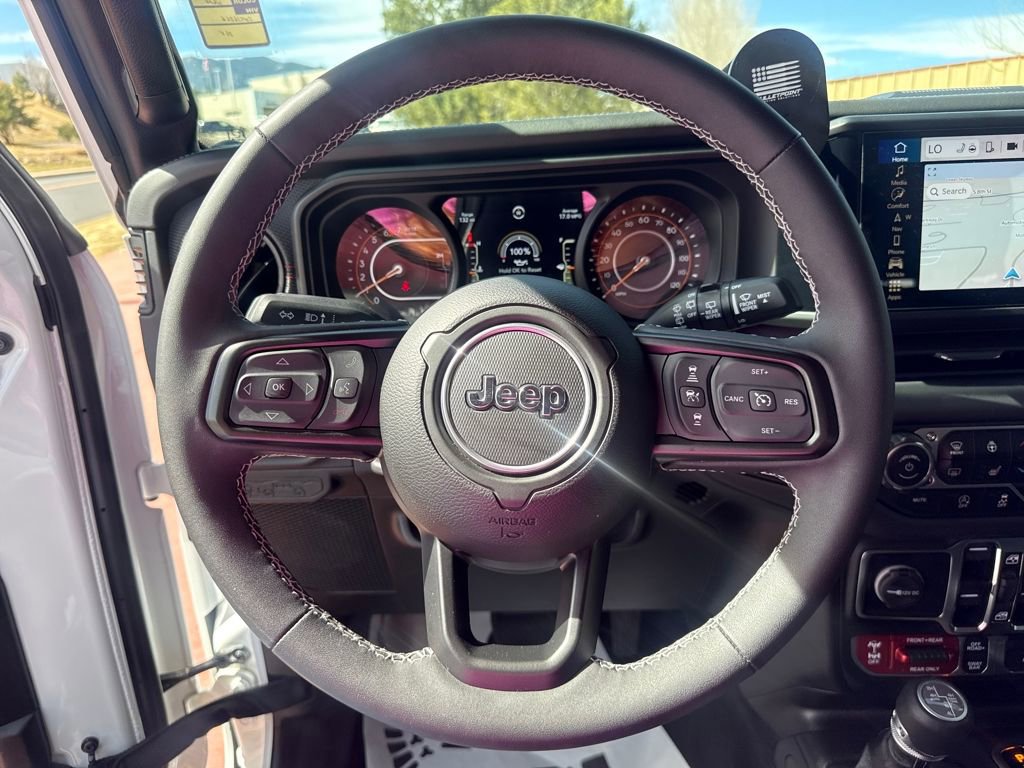 Used 2025 Jeep Wrangler Unlimited Rubicon image 19