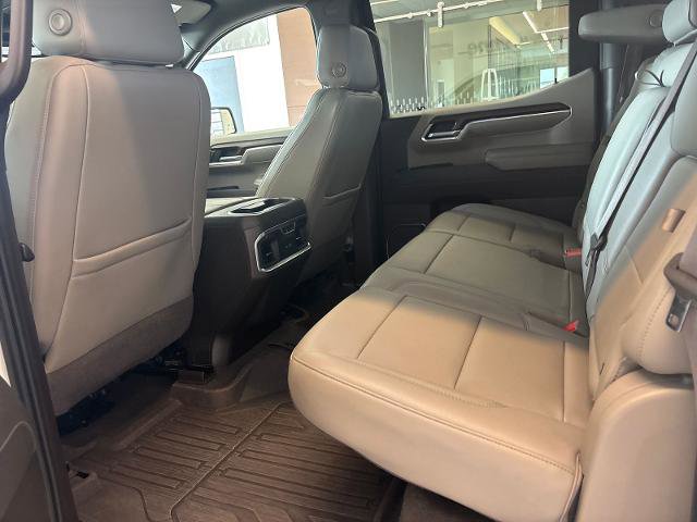 Used 2022 GMC Sierra 1500 SLT w/ SLT Premium Plus Package AWD/4WD image 11