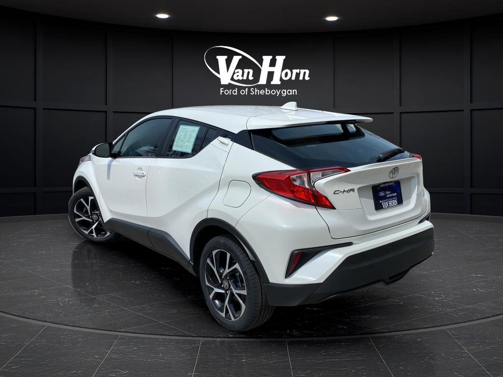 Used 2020 Toyota C-HR XLE FWD image 3