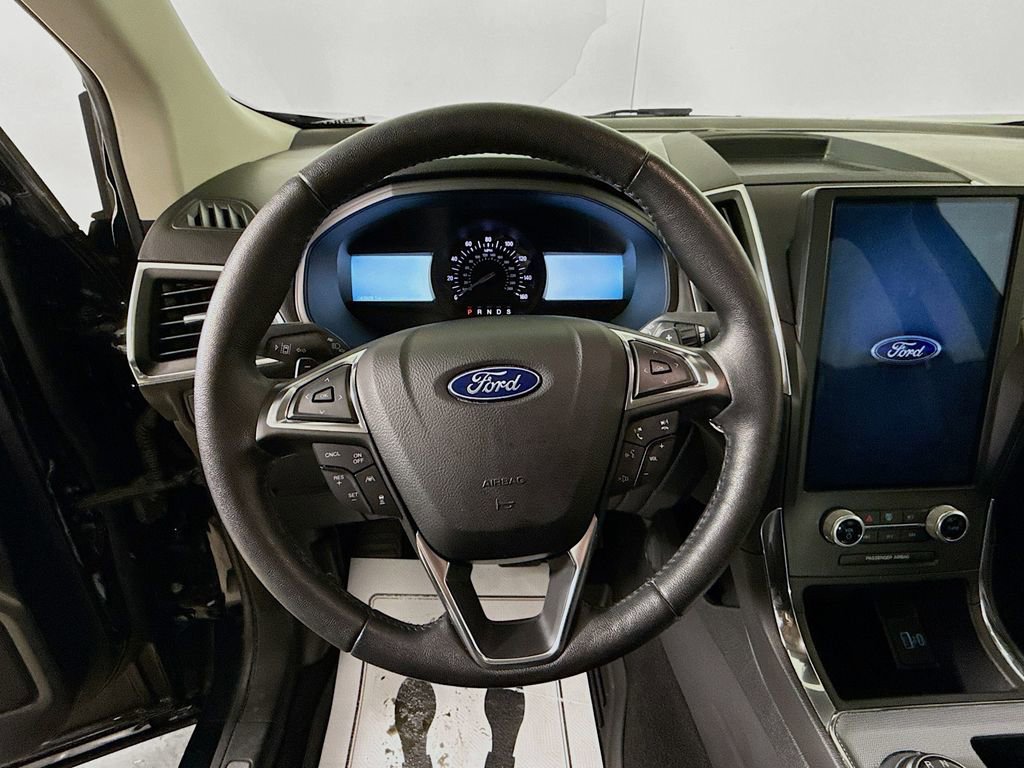 Certified 2022 Ford Edge Titanium w/ Equipment Group 301A image 15