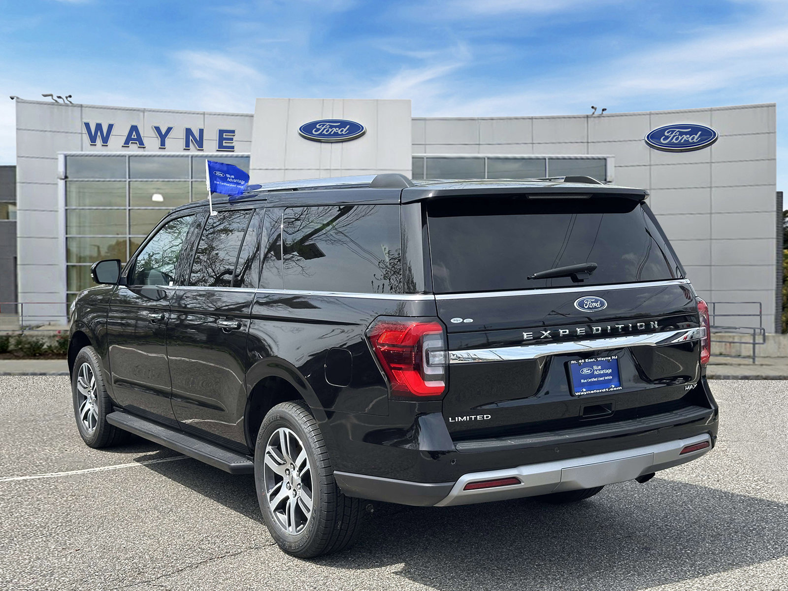 Certified 2024 Ford Expedition Max Limited AWD/4WD image 3