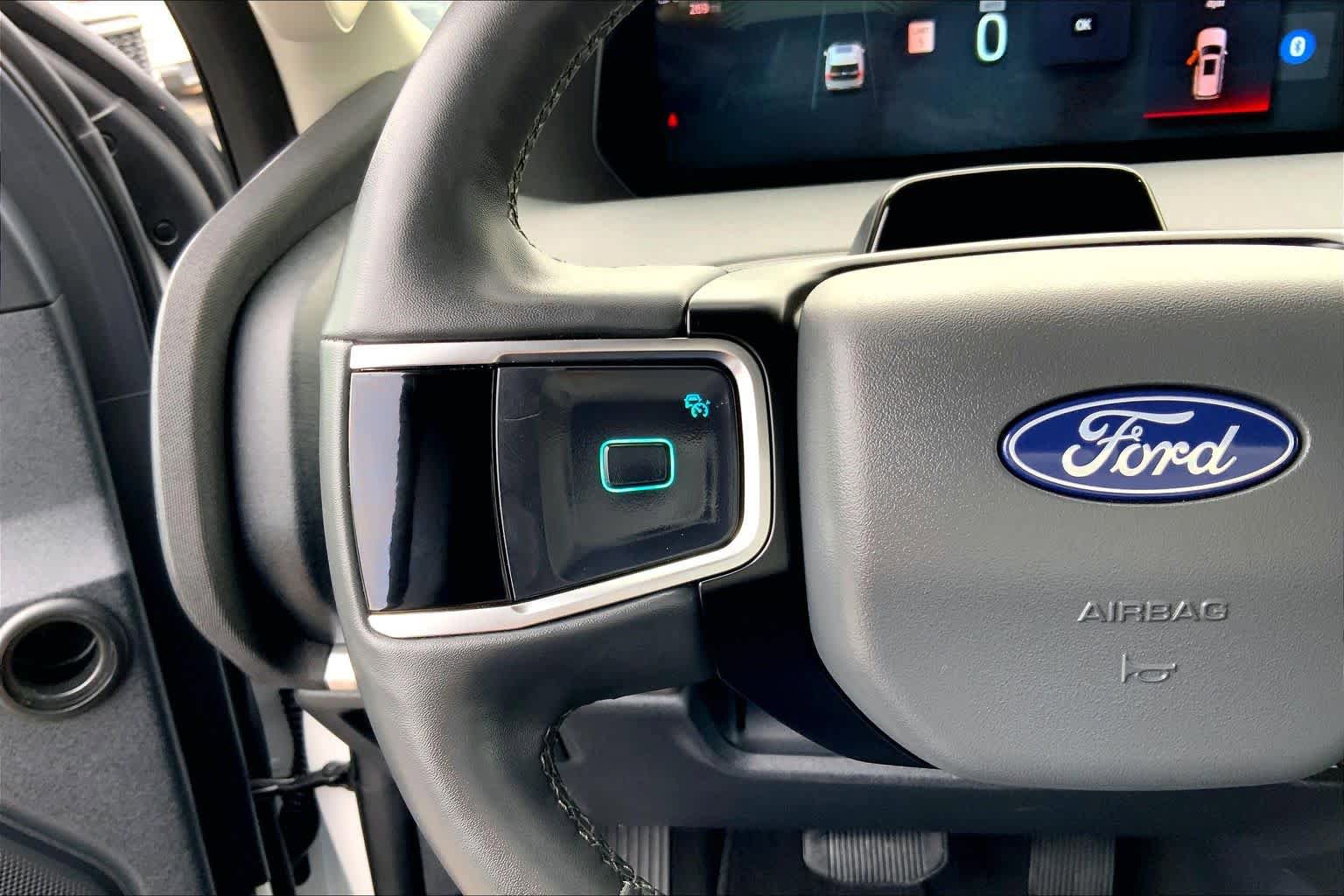 Certified 2025 Ford Expedition Active AWD/4WD image 21