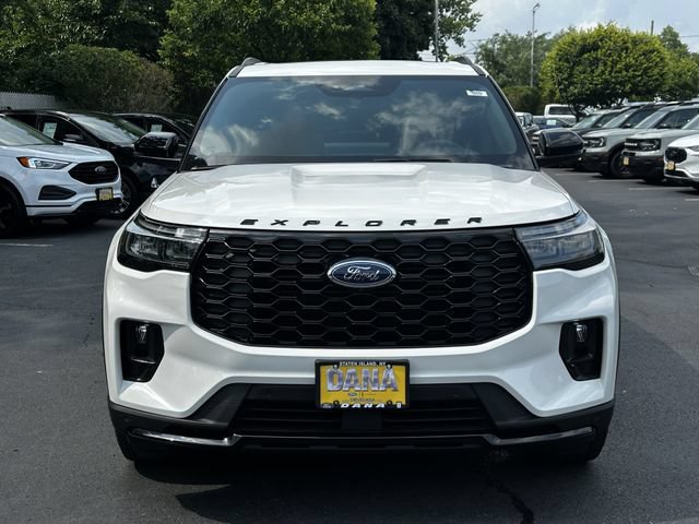 Certified 2025 Ford Explorer ST-Line AWD/4WD image 2