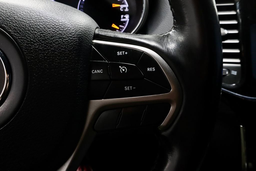 Used 2020 Jeep Grand Cherokee Altitude image 30