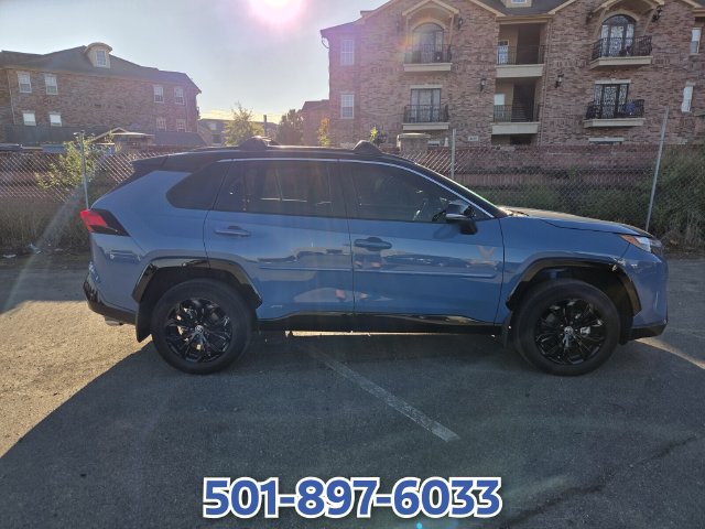 Used 2025 Toyota RAV4 XSE w/ Advanced Technology Package AWD/4WD image 4