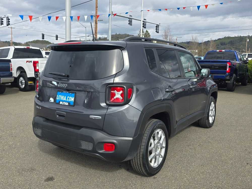 Used 2022 Jeep Renegade Latitude image 5