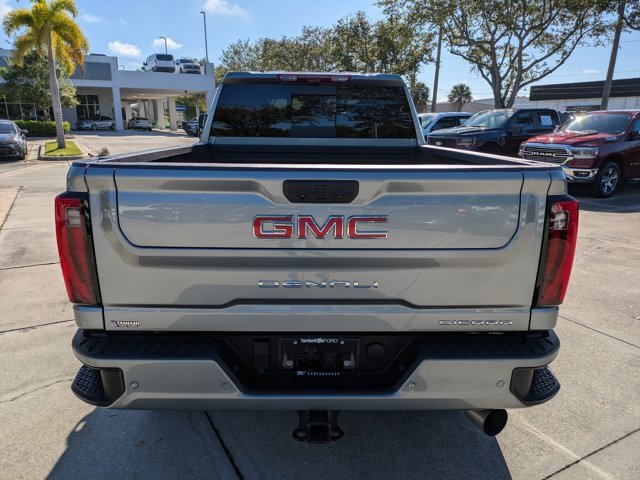 Used 2025 GMC Sierra 2500 Denali w/ Technology Package image 3