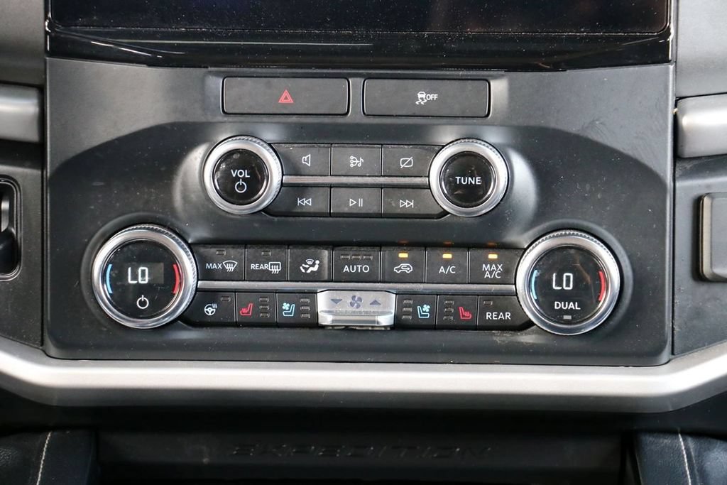 Certified 2022 Ford Expedition XLT RWD image 28
