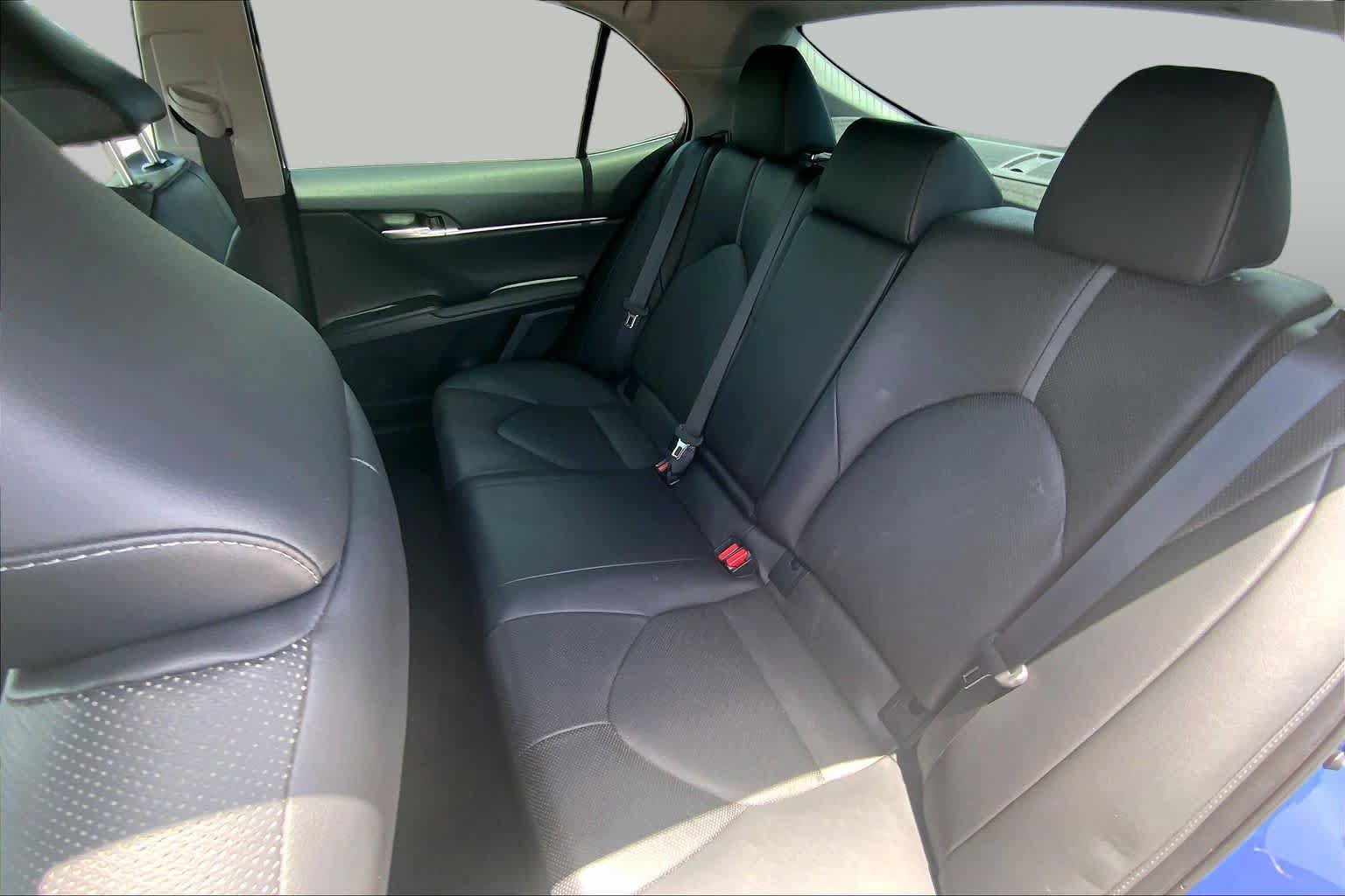 Used 2024 Toyota Camry XLE w/ Navigation Package FWD image 21