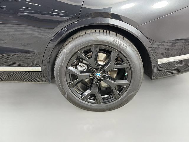 Used 2024 BMW X7 xDrive40i w/ Premium Package AWD/4WD image 37