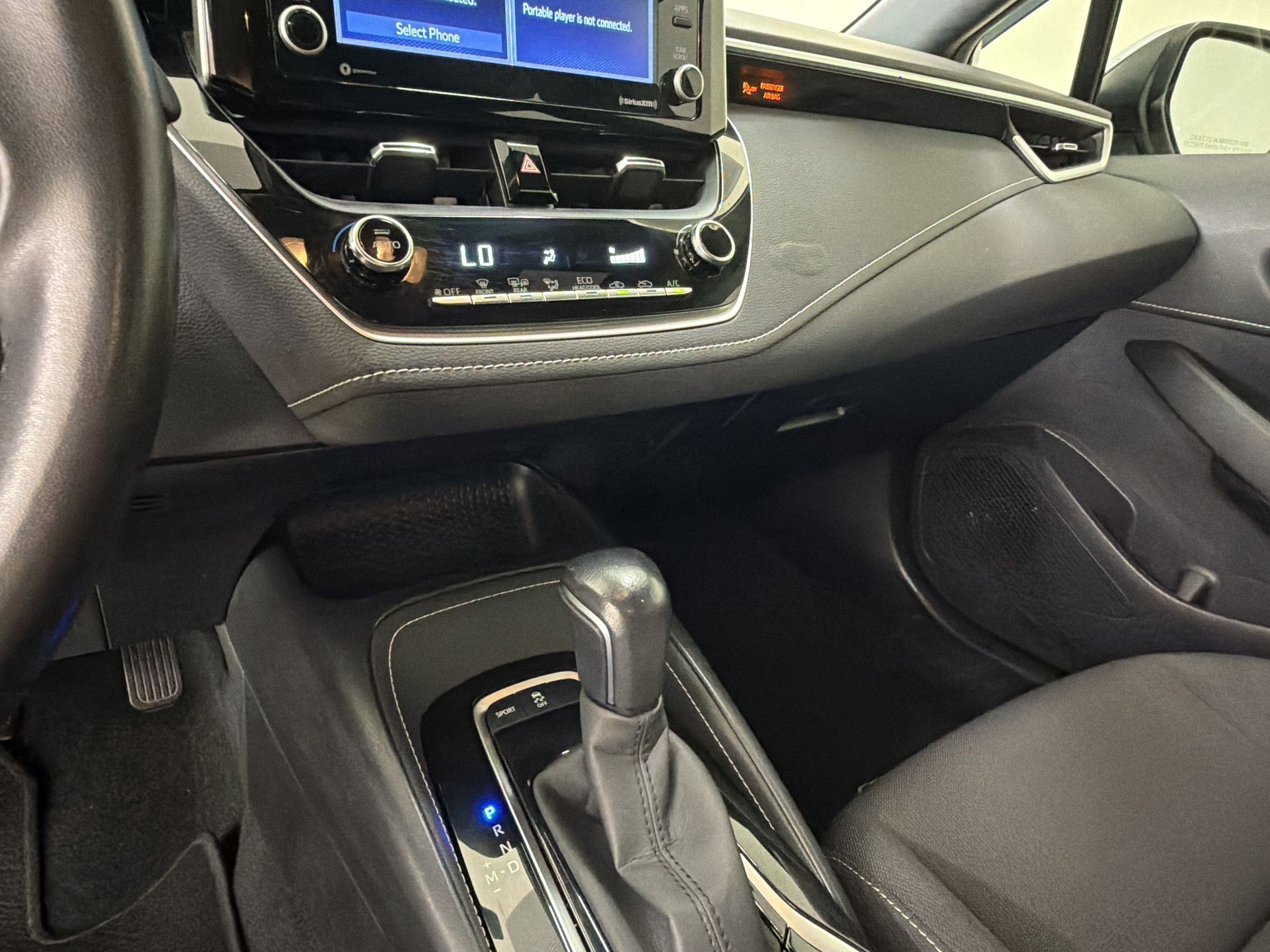 Used 2022 Toyota Corolla SE FWD image 18