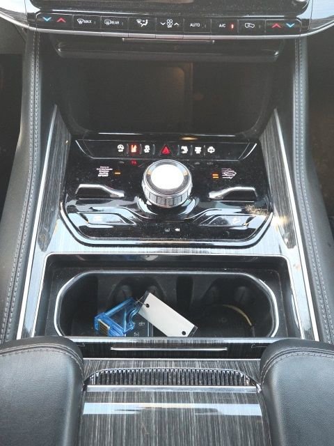 Used 2022 Jeep Wagoneer Series III w/ Premium Group I image 37