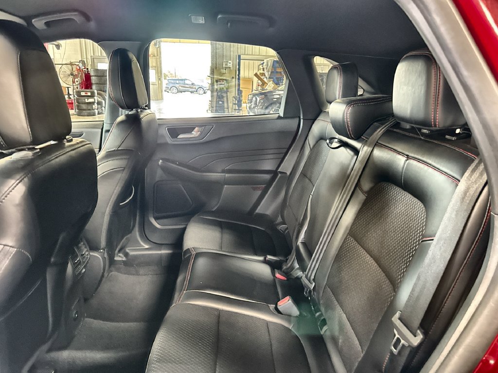 Certified 2025 Ford Escape ST-Line FWD image 24