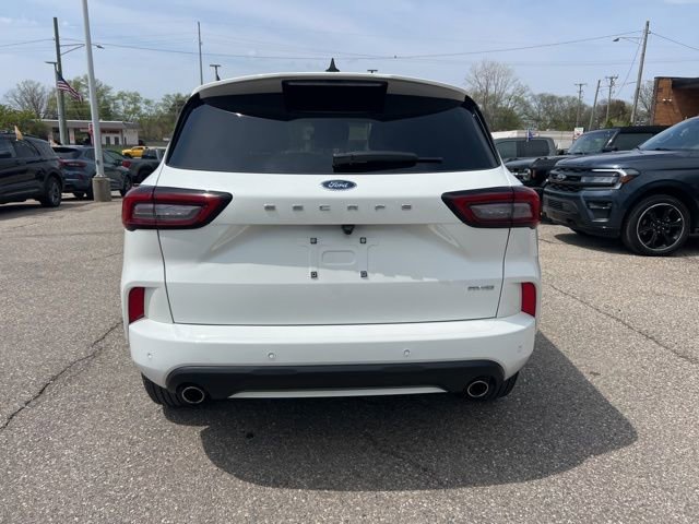 Certified 2024 Ford Escape ST-Line w/ Tech Pack #1 AWD/4WD image 5