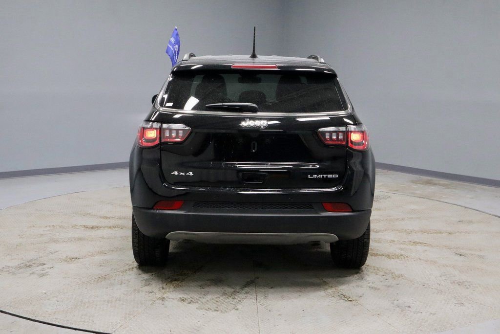 Used 2024 Jeep Compass Limited image 4