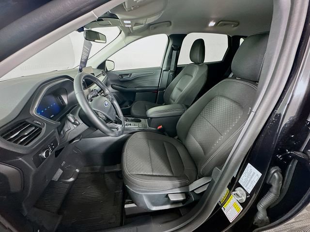 Certified 2025 Ford Escape Active w/ Cold Weather Package FWD image 29