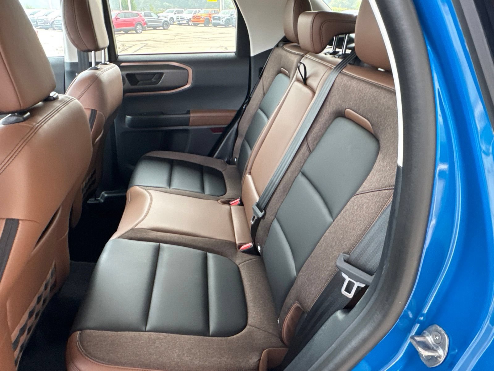 Certified 2025 Ford Bronco Sport Outer Banks w/ Outer Banks Tech Package+ AWD/4WD image 36