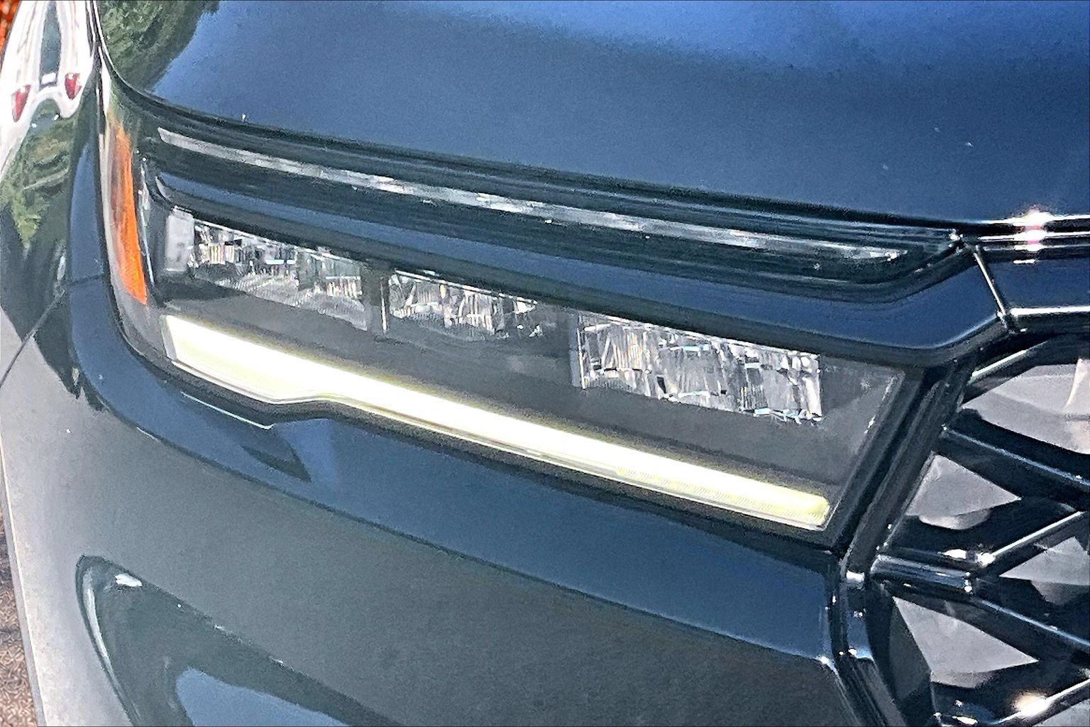 Used 2023 Honda Pilot TrailSport image 33
