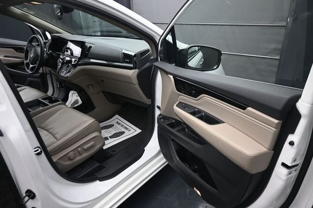 Used 2023 Honda Odyssey Elite image 13