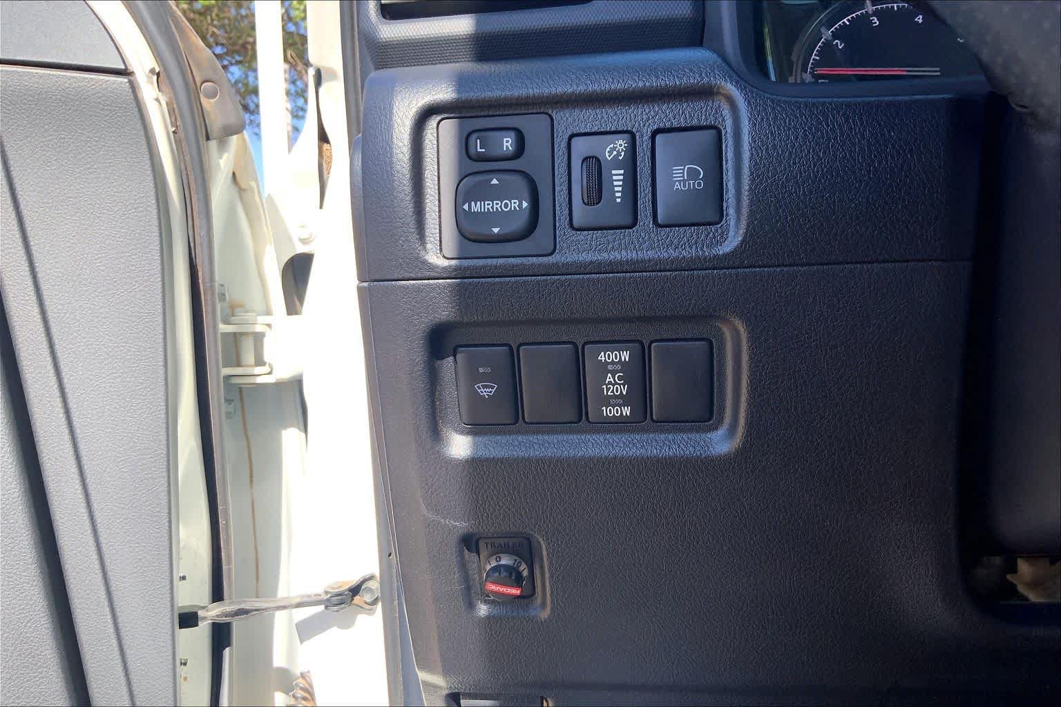 Used 2021 Toyota 4Runner Venture AWD/4WD image 36