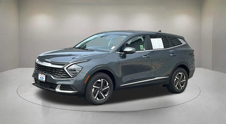 Used 2025 Kia Sportage LX AWD/4WD image 2