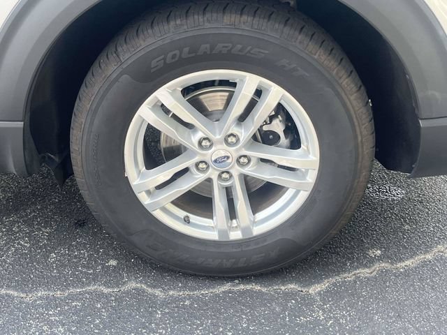 Certified 2023 Ford Explorer XLT RWD image 11