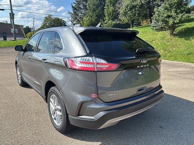 Certified 2024 Ford Edge SEL w/ Convenience Package AWD/4WD image 2