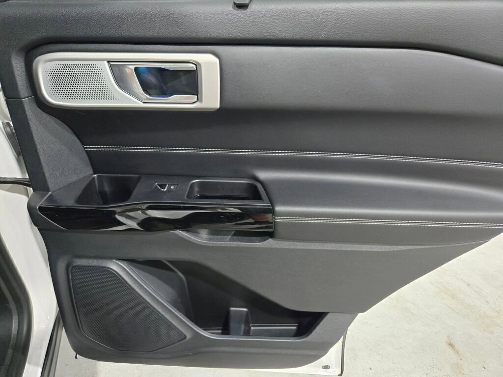 Certified 2022 Ford Explorer ST w/ Equipment Group 401A image 15