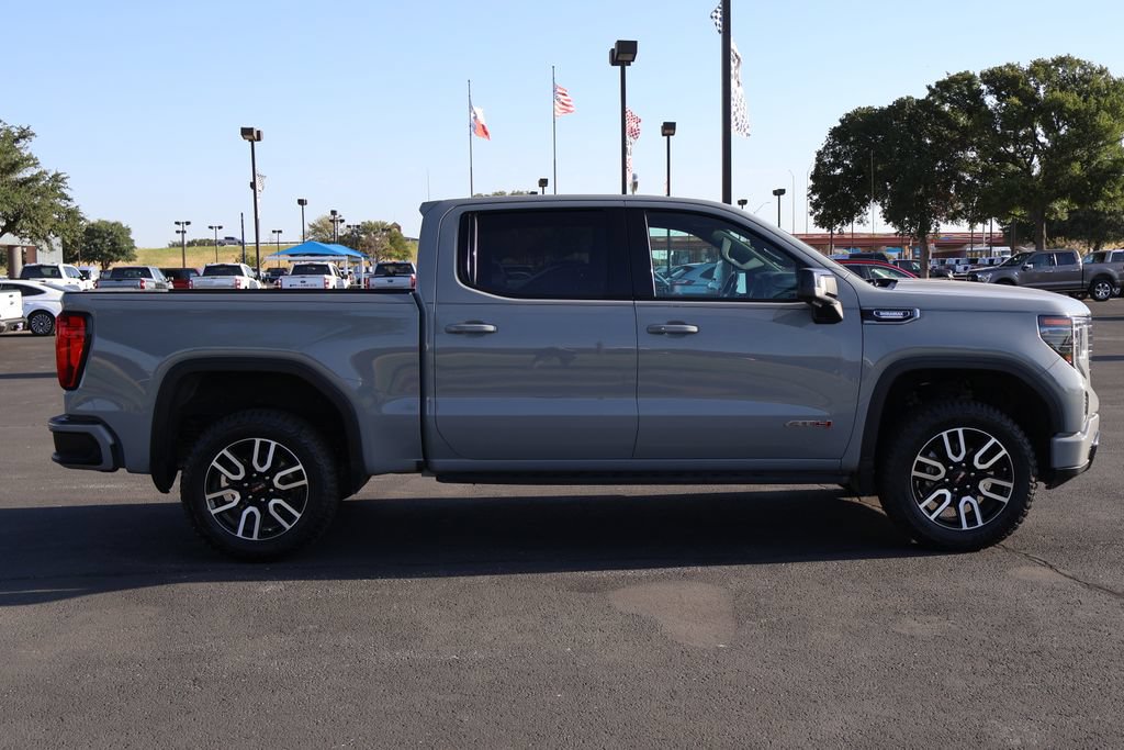 Used 2024 GMC Sierra 1500 AT4 w/ Technology Package AWD/4WD image 16