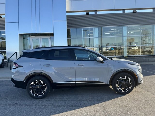 Used 2024 Kia Sportage SX image 4
