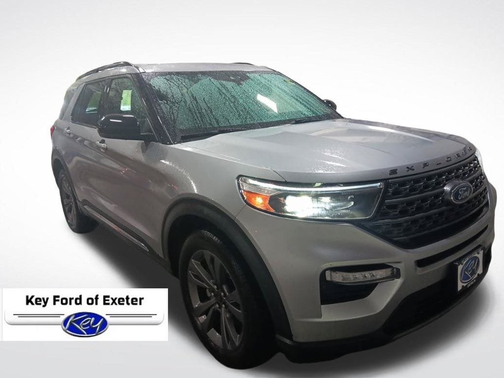 Certified 2022 Ford Explorer XLT w/ Equipment Group 202A AWD/4WD image 2