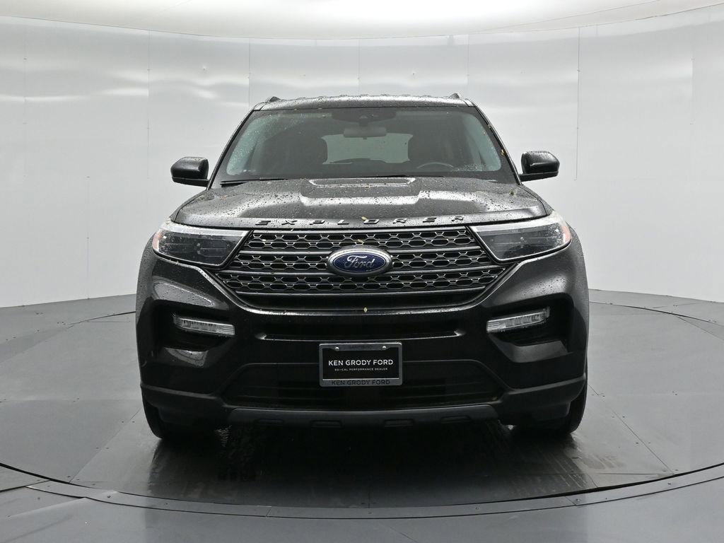 Certified 2022 Ford Explorer XLT w/ Equipment Group 202A image 28