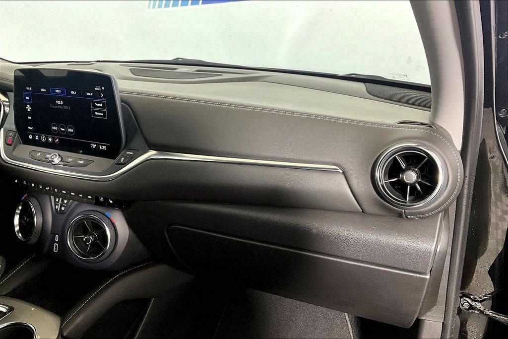 Used 2025 Chevrolet Blazer LT FWD image 12
